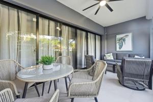 2Min Walk to Beach-Pool Family Friendly-sleeps 6