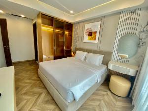 Premium The Peak Midtown