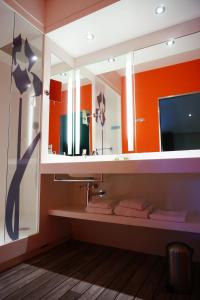 Hotels LOGIS Hotel de Bourgogne - Macon : photos des chambres