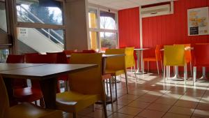 Hotels Premiere Classe Grenoble Nord Moirans : photos des chambres