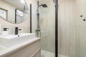 Prado Grand Bulwar