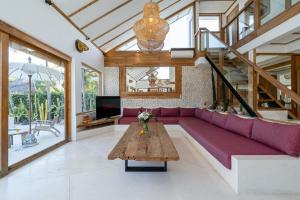 Villa White - Spacious Luxury 5BR Villa with Private Pool