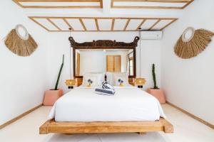 Villa White - Spacious Luxury 5BR Villa with Private Pool