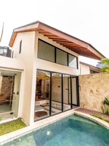 Svargi Villa Uluwatu minutes to beach unit 1