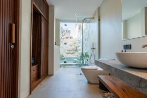 Svargi Villa Uluwatu minutes to beach unit 1
