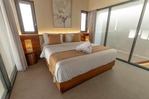 Svargi Villa Uluwatu minutes to beach unit 1