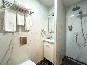 Lev Or Aparthotel