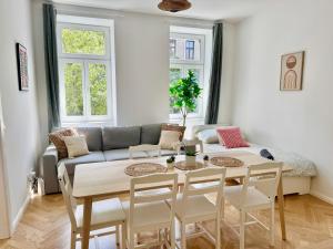 Stylish Apartment with Balcony near Center