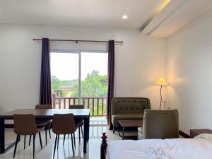 Wood Castle Hotel Vientiane