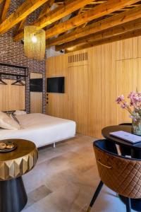 LOS MERCADERES Balneum Suites