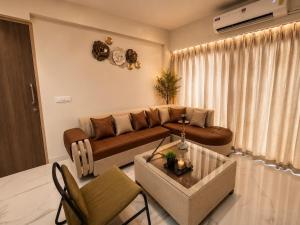 Experience a stylish and fully furnished 3BHK flat