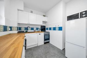 Warsaw Downtown Studio - Top location, Metro Nearby - by Rentujemy