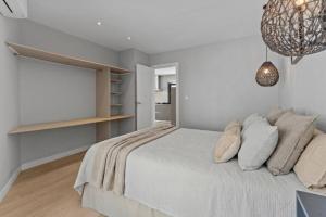 Suite 414 Modern Living, Big Terrace & Sea Views