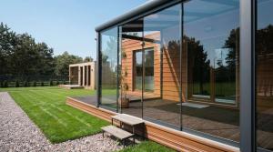 Mazuria Park domki, podgrzewany basen, jacuzzi i sauna w cenie by Nestri