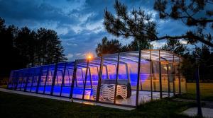 Mazuria Park domki, podgrzewany basen, jacuzzi i sauna w cenie by Nestri