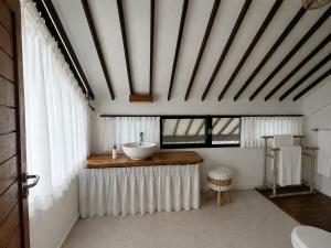 Casa Oaxaca - Luxury Oasis Near Padang Padang Beach