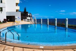 Falesia Apartment - Pool & Sea View by LovelyStay