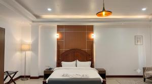 Wood Castle Hotel Vientiane