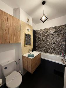 Chique Studio near Mall Plaza 2