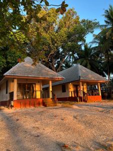 Chaithalay Khanom Resort