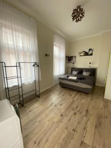 Clear 3 Apartment