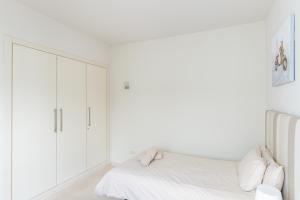 Alcazaba Lagoon Apartment