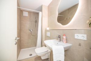 Close to River and City - Group Apartments
