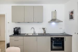 Close to River and City - Group Apartments