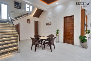 EKOSTAY Gold - Hexagon Villa