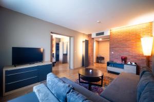 Expo Hotel