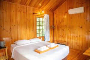 Phu Quoc Valley Sen Bungalow