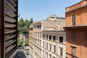 Two steps from Colosseo 2 bathrooms 2 bedrooms