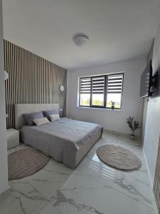 Marcus Residence5