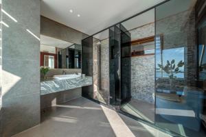 Coho duplex Penthouse Vung Tau with Panoramic Ocean View 3 bedrooms private pool & sauna