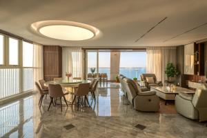 COHO Penthouse Vung Tau - Central Luxury 3BR Oceanfront, Private Pool & Sauna