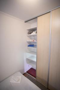 Comfortable 2BR Garden Apt with AC & Free Parking