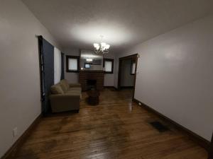 Entire 4BR Home Near Hospitals & Colleges