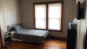 Entire 4BR Home Near Hospitals & Colleges