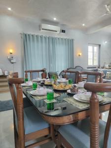 3BHK - Private Pool - Celestia by Vayro Stays - Udaipur