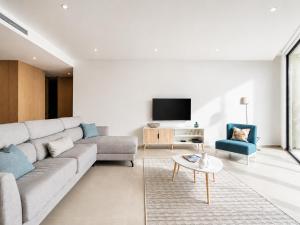 Marina View Luxury 2BR Apartment