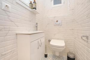 Trendy Bosphorus View Apartment