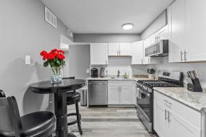 Luxurious 2-Bedroom Abode with Elevated Comforts Near Main Street