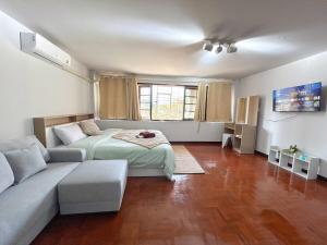 City center room with mountain view