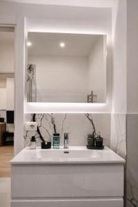 Elegant and Peaceful Apartment in EUR - Fully Renovated with Balcony