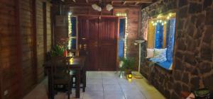 Romantic Getaway Luxury Cabin with Whirlpool