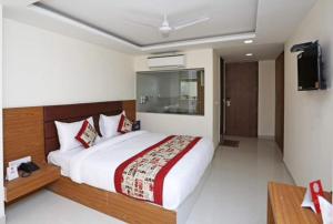 DCapitol Hotels Mahipalpur Free Airport Pickup