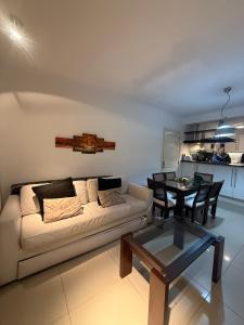 Dpto Premium en complejo privado con 8 piletas