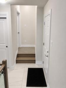 Cozy Navy Retreat-Private Ensuite