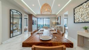 Luxury Oceanfront Retreat with Stunning Views and Spacious Modern Design