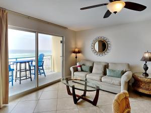 Pelican Isle #302